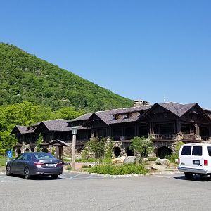 Bear Mountain - Parking lot for the zoo, at Bear Mountain Inn