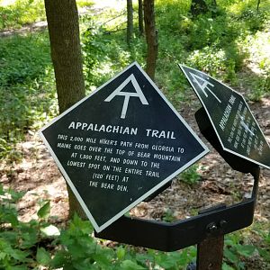 Bear Mountain - AT marker
