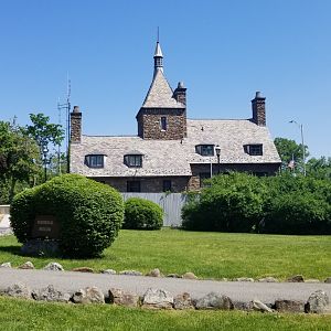 Bear Mountain - Building, unsure of purpose