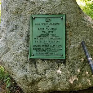 Bear Mountain - Old sign about fort clinton