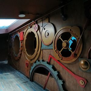 Shark Canyon - Hallway Between Viewing Areas