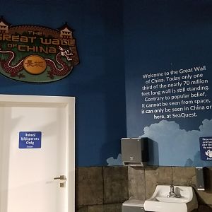SeaQuest Woodbridge - Hand washing station