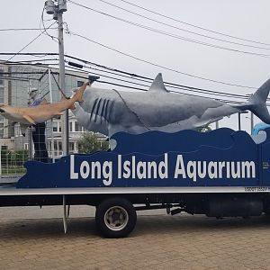 Long Island Aquarium - Outside entrance