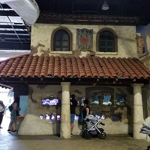 Long Island Aquarium - Crab villa