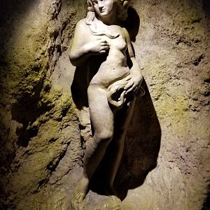 Long Island Aquarium - Statue in Lost City of Atlantis shark exhibit