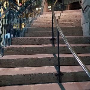 Long Island Aquarium - stairs