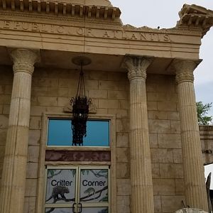 Long Island Aquarium - Critter Corner