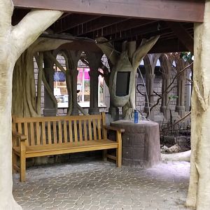 LI Aquarium, Butterfly exhibit - Bench under upstairs platform