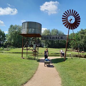 Walk-through Outback-enclosure