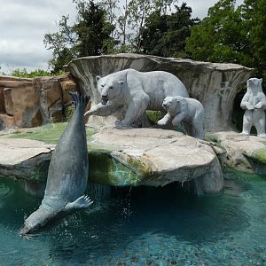 Fountain, Entry Area - July 2021