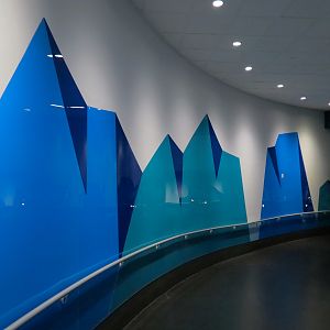 Aquarium - South Atlantic - Ramp to Lower Level