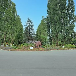Entrance Plaza (Center)