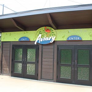 Simmons Aviary Entrance