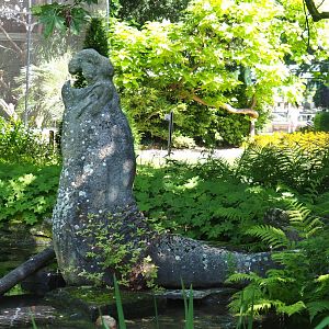 Elephant seal statue, 2021-07-17
