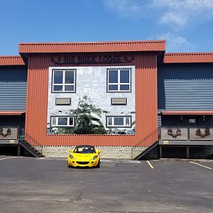 Living Treasures LH - Cabins, car for sale