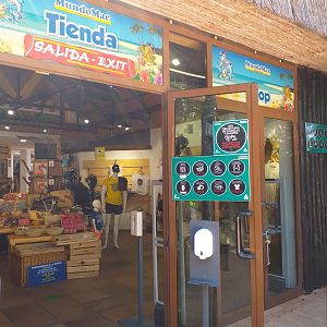 Giftshop entrance -MundoMar Benidorm (2021)