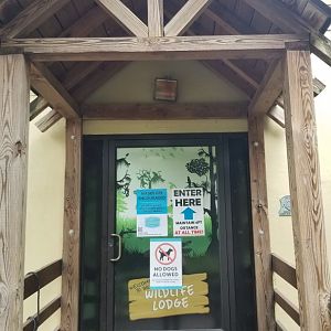 Elmwood Park - entrance to wildlife lodge