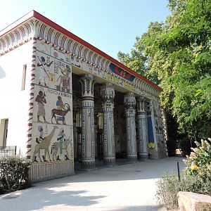 Iconic elephant house