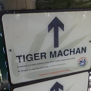 Signage up to Tiger viewing area