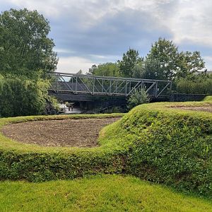 Path leading to the lower part of the zoo