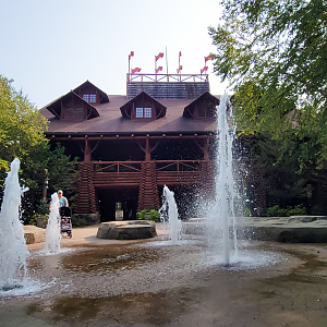 Sep. 2021 - Old Faithful Inn + 'Geysers'
