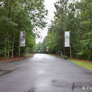zoo entrance driveway
