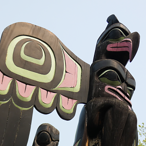 Sep. 2021 - Northwest Passage - Thunderbird & Killer Whale Totem Pole