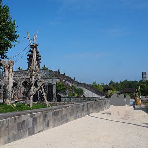 Walkway and viewing area in the orangutan area, 2021-09-02