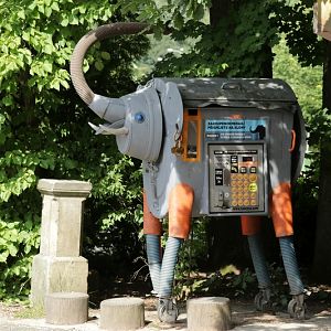 Coin Pressing Automat