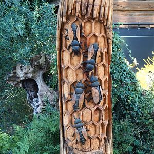 Bees and beehive wood carving, 2021-09-02