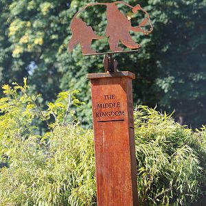 New road signs to different "worlds" or sections of the park - Example for The Middle Kingdom, 2021-09-02