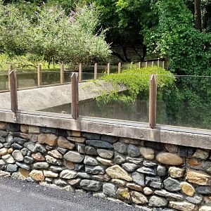 MD Zoo, Main Valley - Former polar bear exhibit