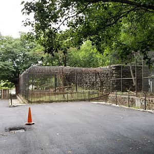 MD Zoo, Main Valley - Old cages