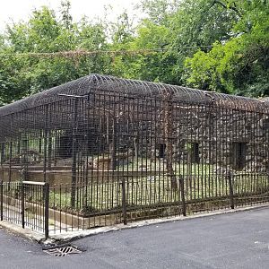 MD Zoo, Main Valley - Old cages