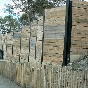 Ecozonia - European brown bears and eurasian wolves enclosure