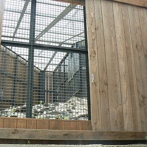 Ecozonia - Siberian tigers separation pen