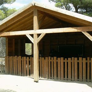 Ecozonia - Catalan donkeys barn
