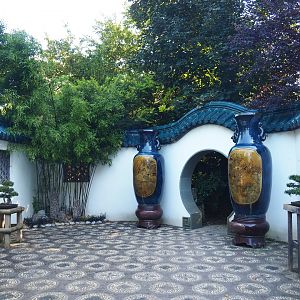 Chinese walled garden theming, 2021-09-03