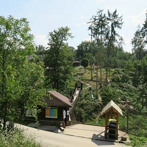 Enclosure fpr Japanese macaque - entry building with suspension bridge