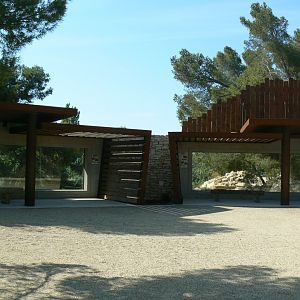 Réserve Africaine de Sigean - New carnivores territory - Hunting dogs viewing point