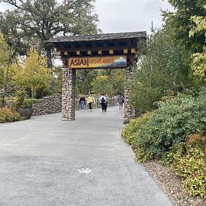 Asian Highlands - Entrance
