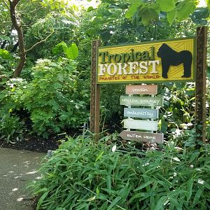 Pittsburgh 8/21 - Primate building sign