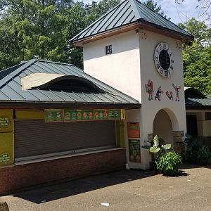 Pittsburgh 8/21 - Kids eating area, closed