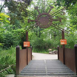 Entrance to the callitrichid area, 2021-07-03