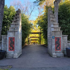 Bronx - Gate to steps to Asia