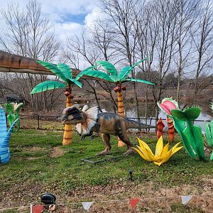 Roer's Zoofari - LuminoCity Festival dinosaurs