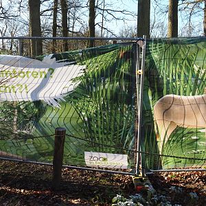 Construction fence banners of ungulate house construction site - announcing future species and playground area?, 2022-02-12