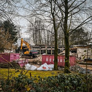 Destruction of the old monkey house
