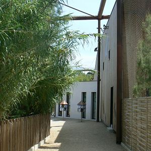 Réserve africaine de Sigean - African giant walkthrough aviary - Birds buildind and reptile house