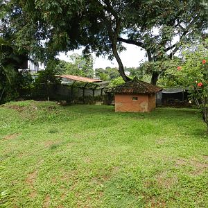 Empty exhibit - Salvador zoo (PZGV)